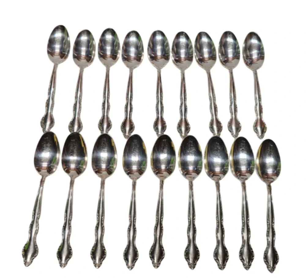 Lot of 18 International Deepsilver Inland Tea Spoon Vintage